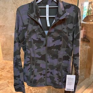 Lululemon define jacket camo 8 NWT